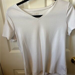 L.L. Bean White Fitted Short Sleeve T-Shirt
